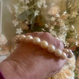 Beautiful pink pearl necklace